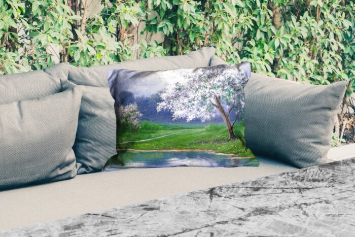 Sfeervol tuinkussen met boom- en bloesemprint in natuurlijke kleuren - 50x30 cm.